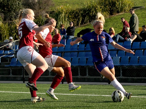 DEE WHY, AUSTRALIA - MAY 24:  Match action during the Round 7 PS4 NSW NPL Women's 1 match between Manly United FC and the Macarthur Rams at Cromer Park on May 24, 2015 in Cromer, Australia.  (Photo by Jeremy Ng/FAME Photography for Football NSW)