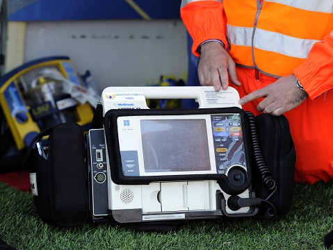 PARMA, ITALY - APRIL 21:  Defibrillator on the pitch during the Serie A match between Parma FC and Cagliari Calcio at Stadio Ennio Tardini on April 21, 2012 in Parma, Italy.  (Photo by Claudio Villa/Getty Images)