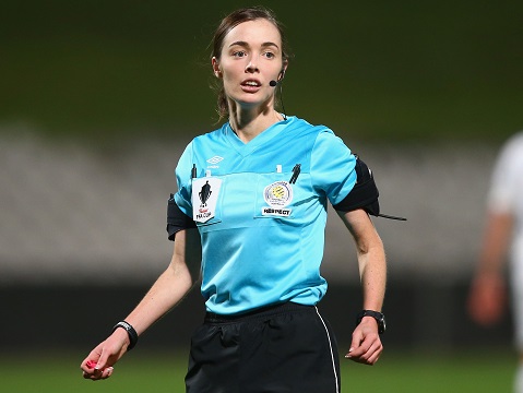 SYDNEY, AUSTRALIA - SEPTEMBER 01:  Referee Katie Patterson watches on during the FFA Cup Round of 16 match between Rockdale City Suns and Melbourne Victory at WIN Jubilee Stadium on September 1, 2015 in Sydney, Australia.  (Photo by Mark Kolbe/Getty Images)