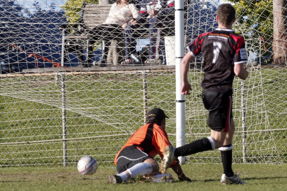 Mitchell_Duke_goal