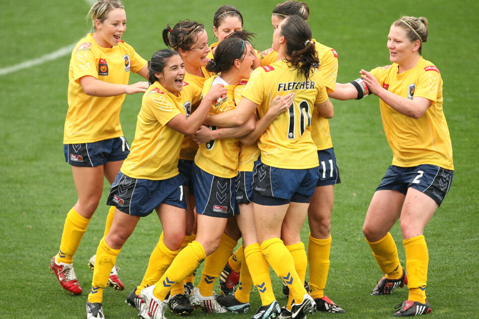 W-League Rd 2 - Mariners v Adelaide GOSFORD, AUSTRALIA - OCTOBER 11: The Mariners celebrate after Trudy Camilleri scored a goal of the Mariners during the round two W-League match between the Central Coast Mariners and Adelaide United at Bluetongue Stadium on October 11, 2009 in Gosford, Australia. (Photo by Mark Kolbe/Getty Images)