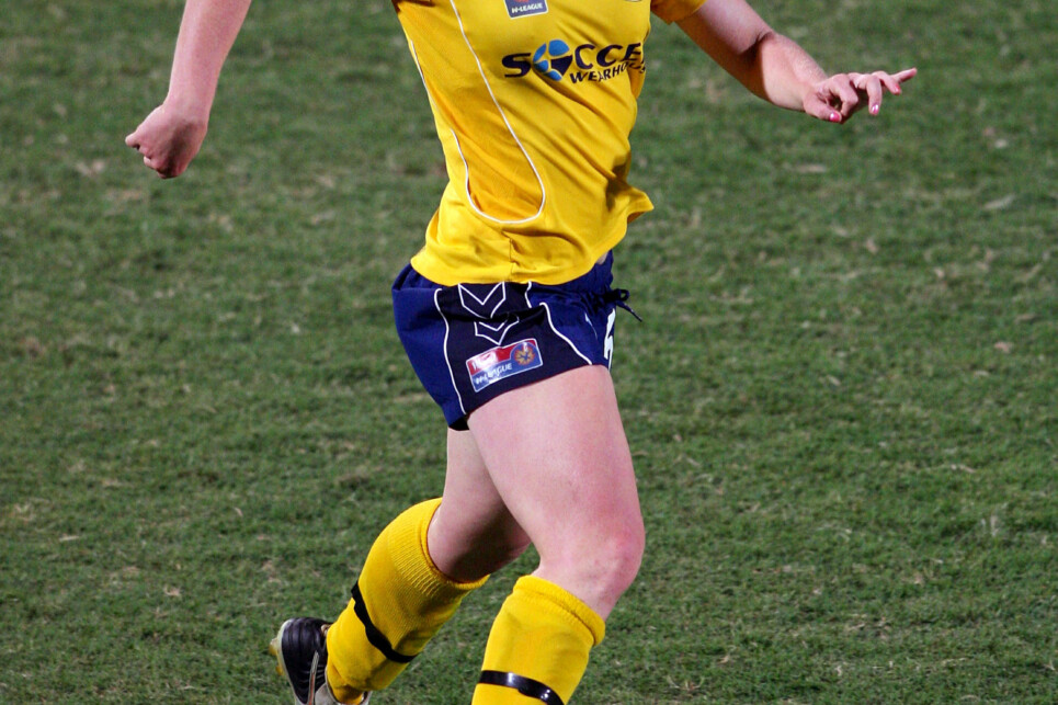 BRISBANE, AUSTRALIA - DECEMBER 20:  Karina Roweth of the Mariners in action during the round 9 W-League match between the Queensland Roar and the Central Coast Mariners at Ballymore on December 20, 2008 in Brisbane, Australia.  (Photo by Bradley Kanaris/Getty Images)