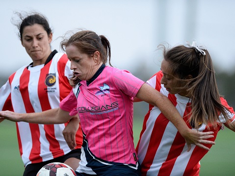 Round 2 - PS4 NPL NSW Women's 1.
Match action during the Round 2 PS4 NSW NPL Women's 1 match between North Shore Mariners 7 and Illawarra Stingrays 2 at Northbridge Oval on April 19, 2015. (Photos by Nigel Owen)