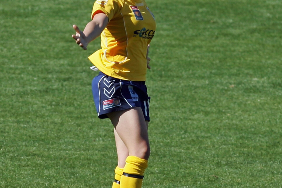 ADELAIDE, AUSTRALIA - DECEMBER 06:  Trudy Camilleri of Mariners celebrates after scoring during the round seven W-League match between Adelaide United and the Central Coast Mariners at Hindmarsh Stadium on December 6, 2008 in Adelaide, Australia.  (Photo by James Knowler/Getty Images)